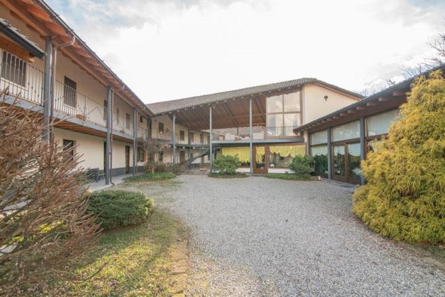 Albergo Giardino Sannazzaro de' Burgondi Bagian luar foto