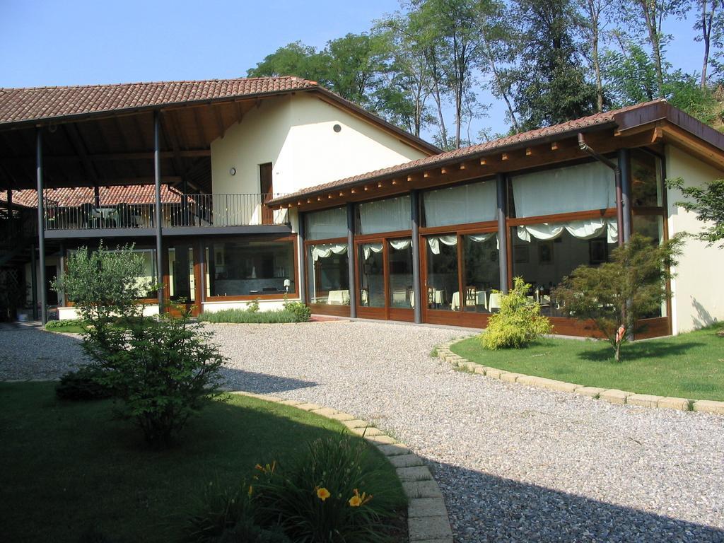 Albergo Giardino Sannazzaro de' Burgondi Bagian luar foto