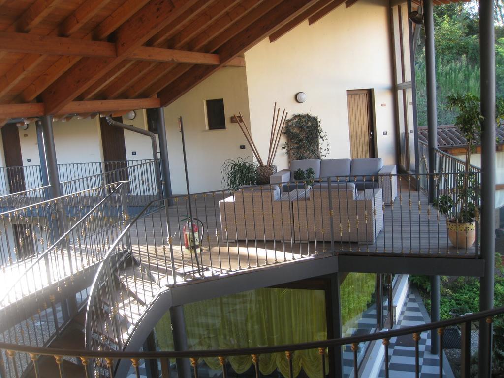 Albergo Giardino Sannazzaro de' Burgondi Bagian luar foto