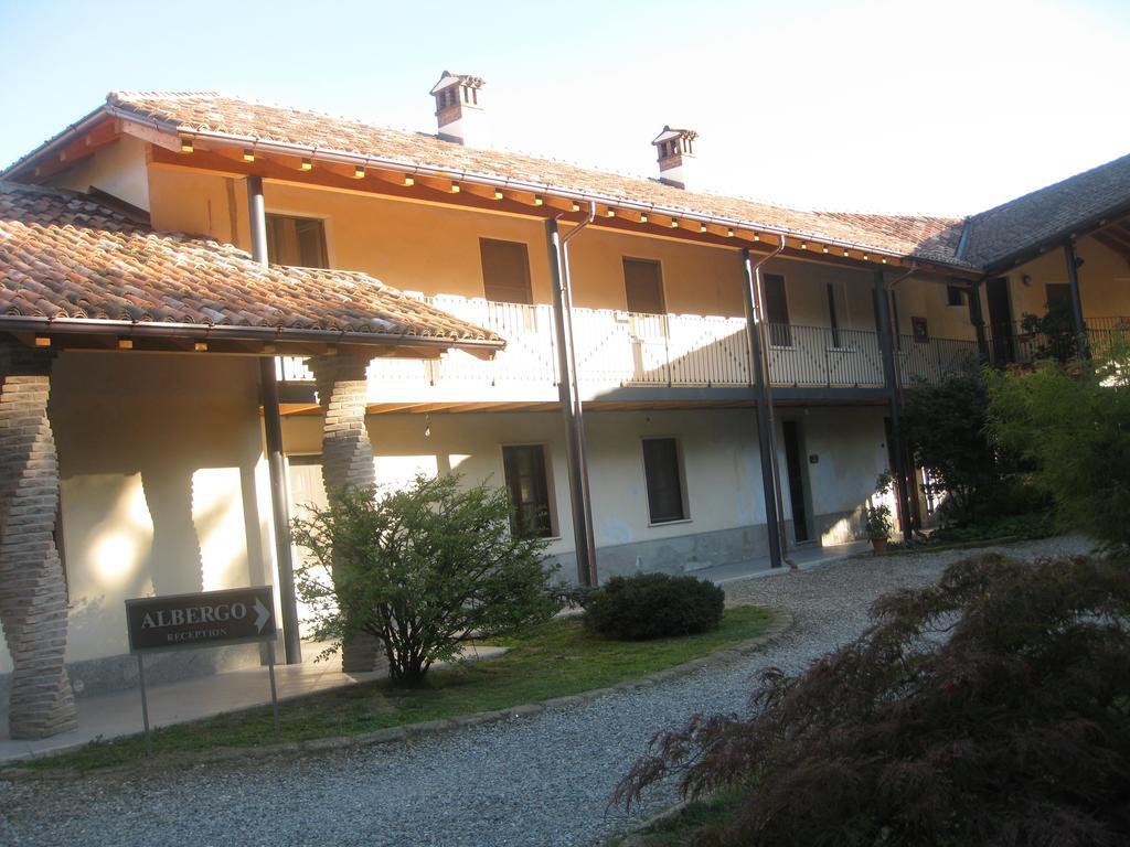 Albergo Giardino Sannazzaro de' Burgondi Bagian luar foto