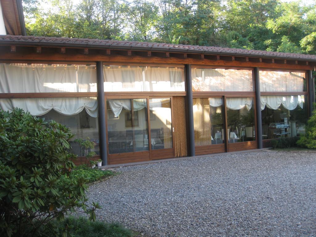 Albergo Giardino Sannazzaro de' Burgondi Bagian luar foto