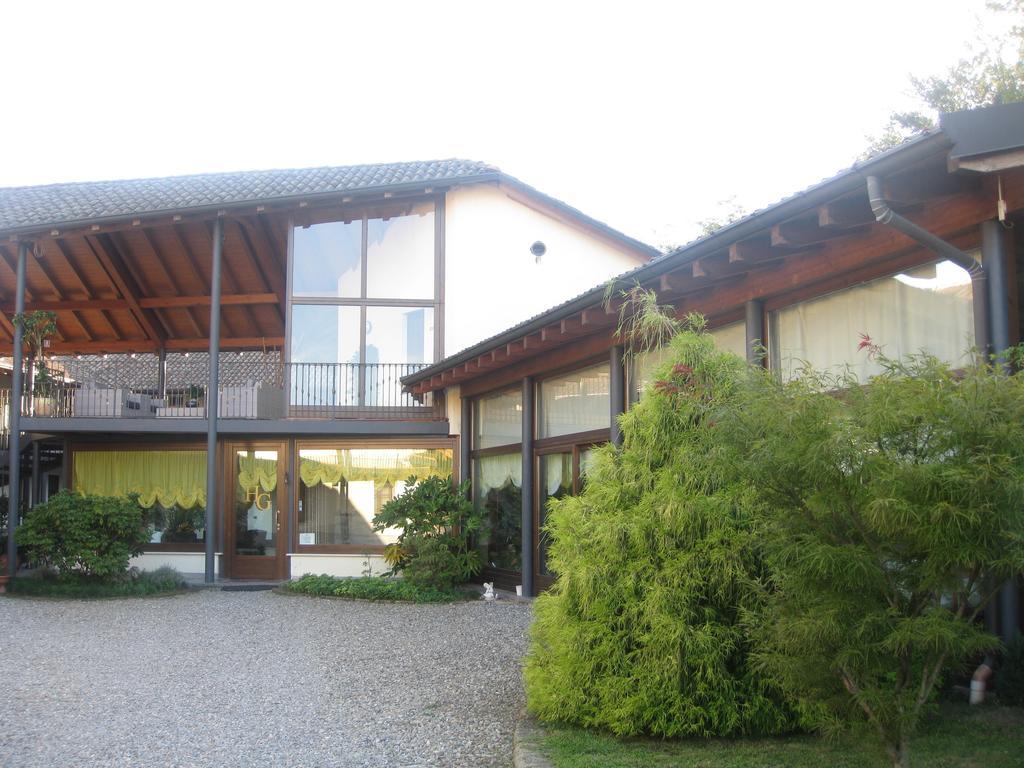 Albergo Giardino Sannazzaro de' Burgondi Bagian luar foto